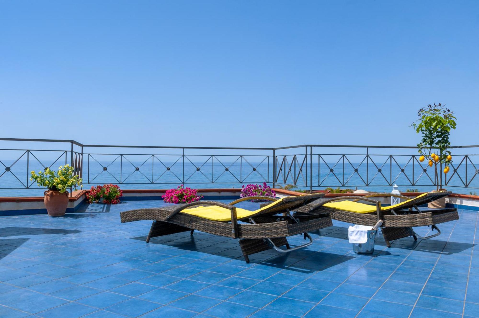 Casa Vacanza Alice & Mari Ascea Ngoại thất bức ảnh