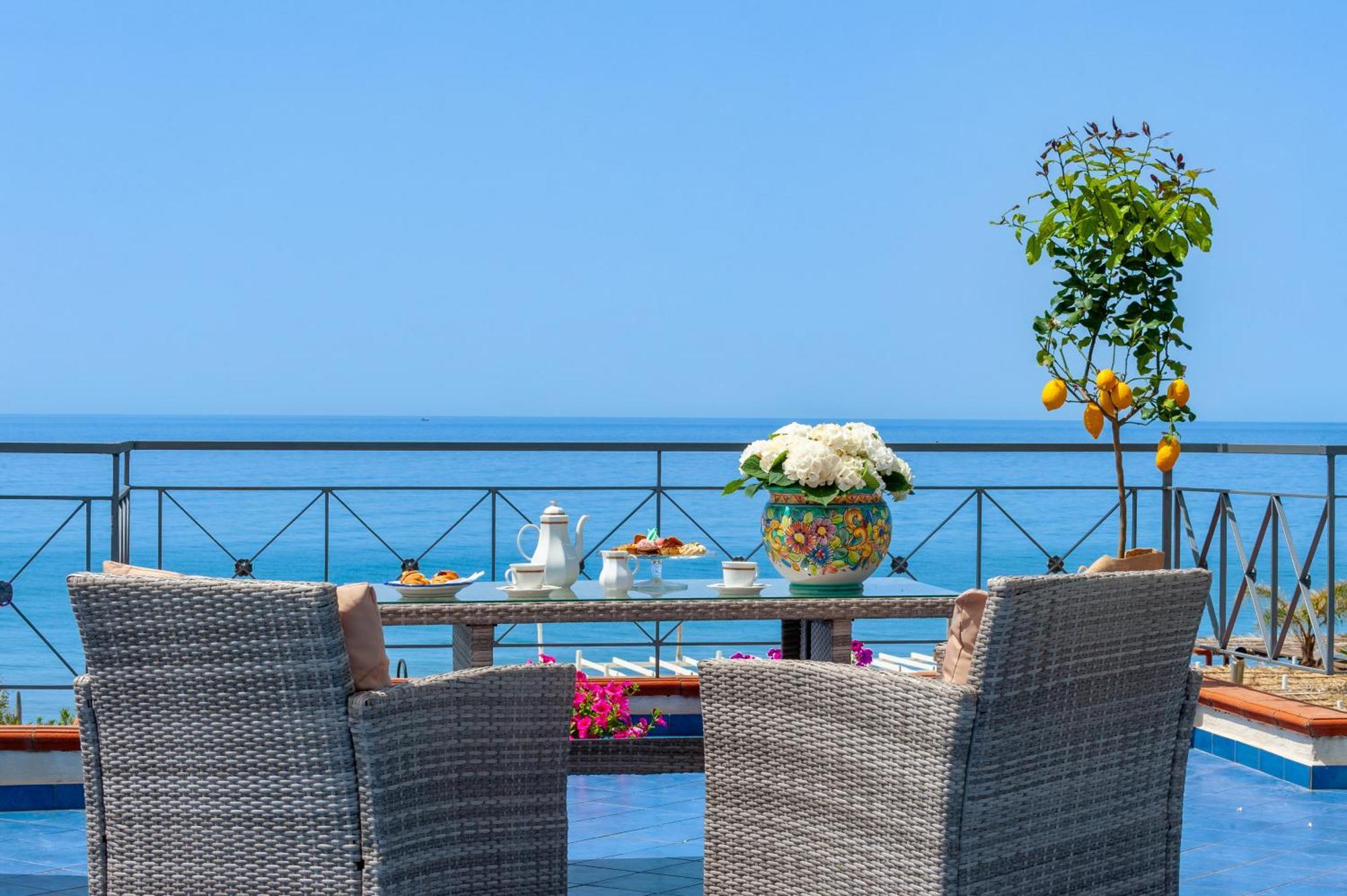 Casa Vacanza Alice & Mari Ascea Ngoại thất bức ảnh