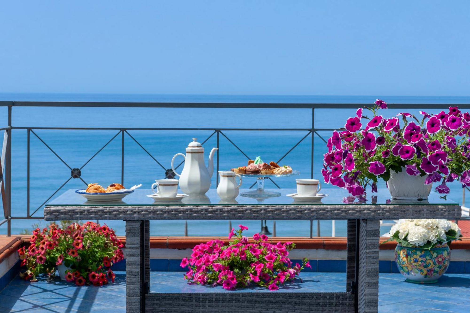 Casa Vacanza Alice & Mari Ascea Ngoại thất bức ảnh